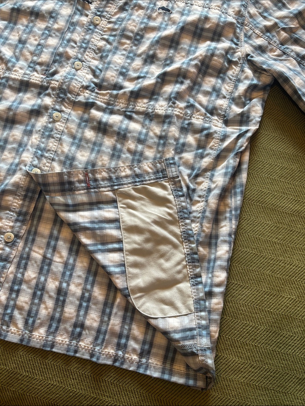 Simms Performance Fishing Shirt. - Picture 3 of 7